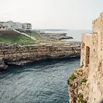 Vico Porto * Polignano a Mare